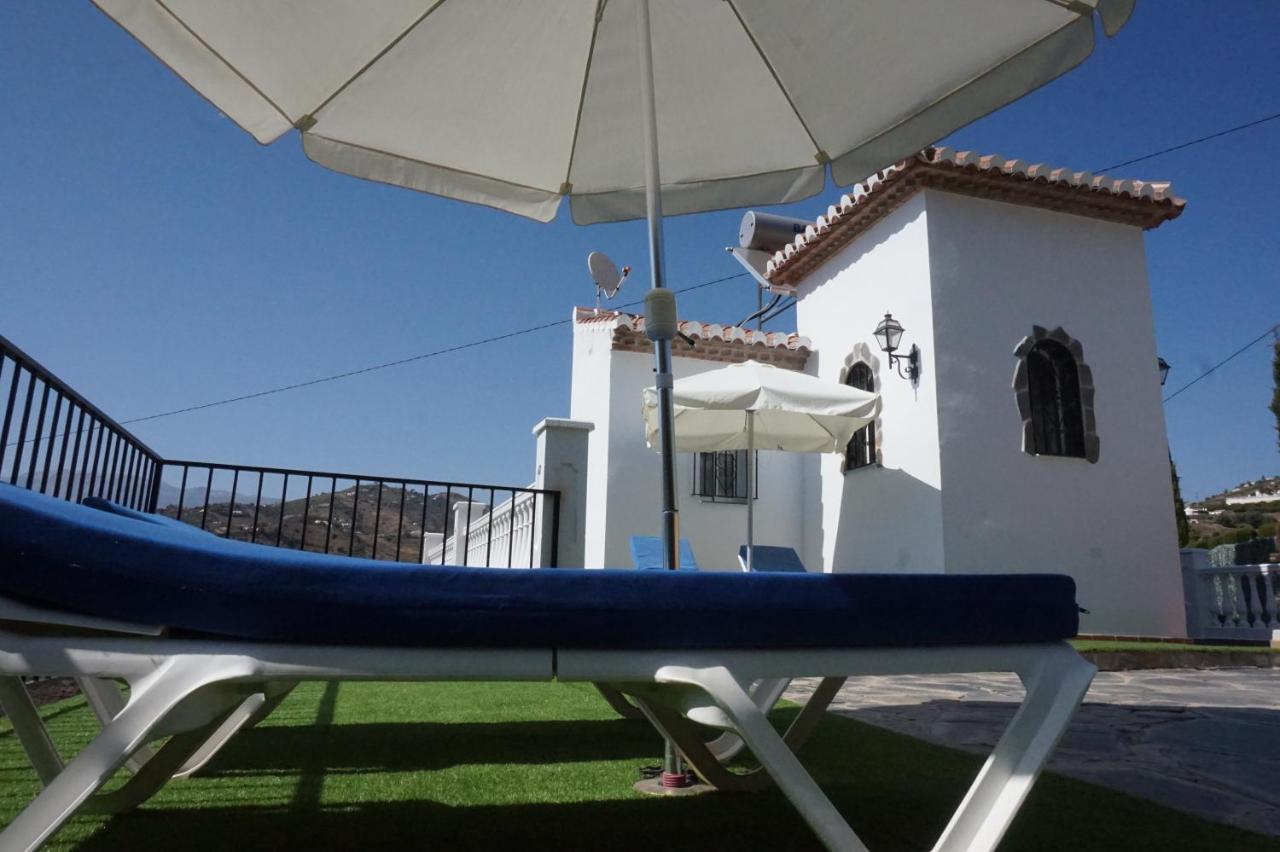 Villa Las Encinas Costa Del Sol Torrox Bagian luar foto